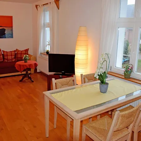 Im Ostseebad Goehr *